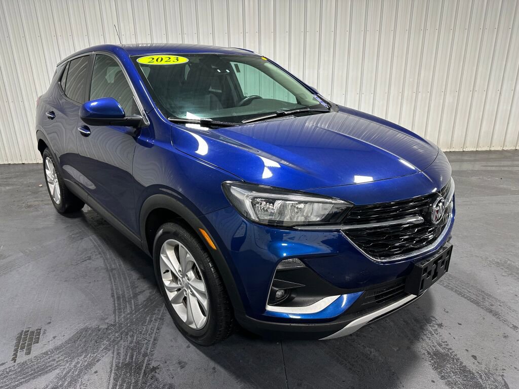 Used 2023 Buick Encore GX Preferred w/ Cold Weather Comfort Package FWD image 2