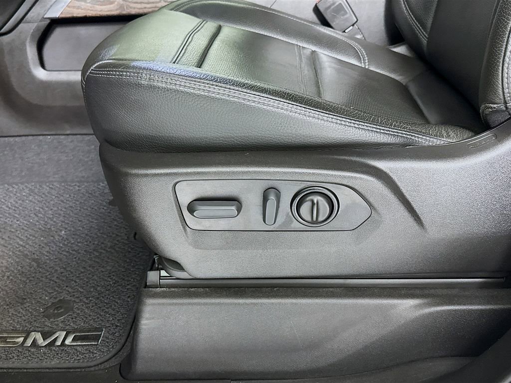 Used 2022 GMC Sierra 3500 Denali image 21