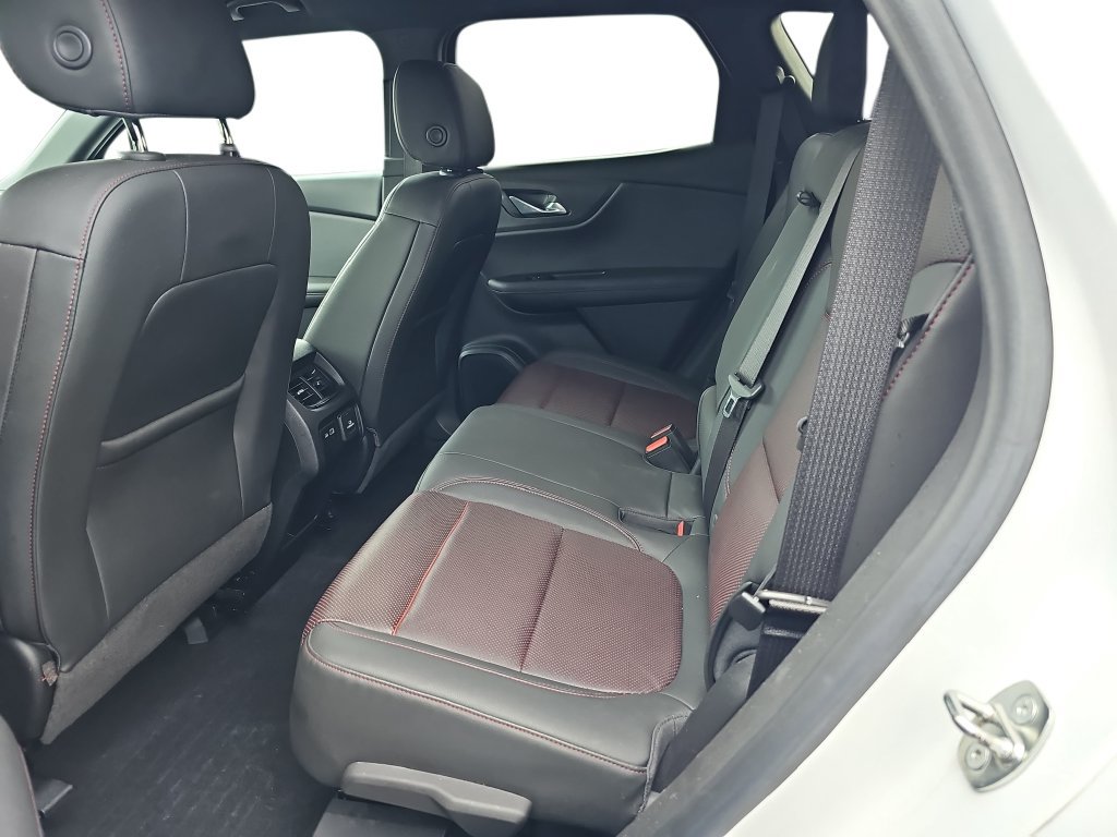 Used 2019 Chevrolet Blazer RS w/ LPO, Floor Liner Package FWD image 14