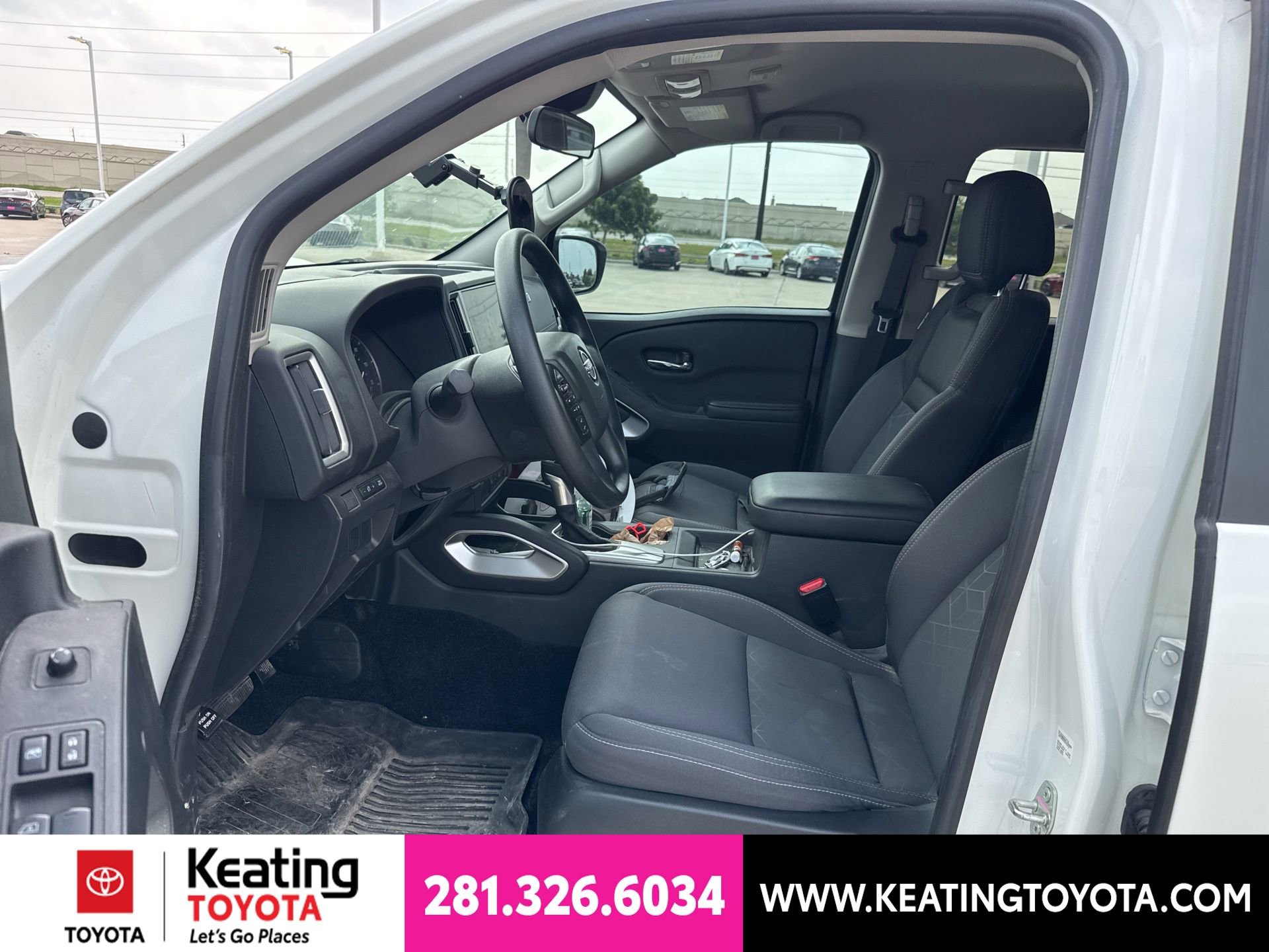 Used 2025 Nissan Frontier SV RWD image 13