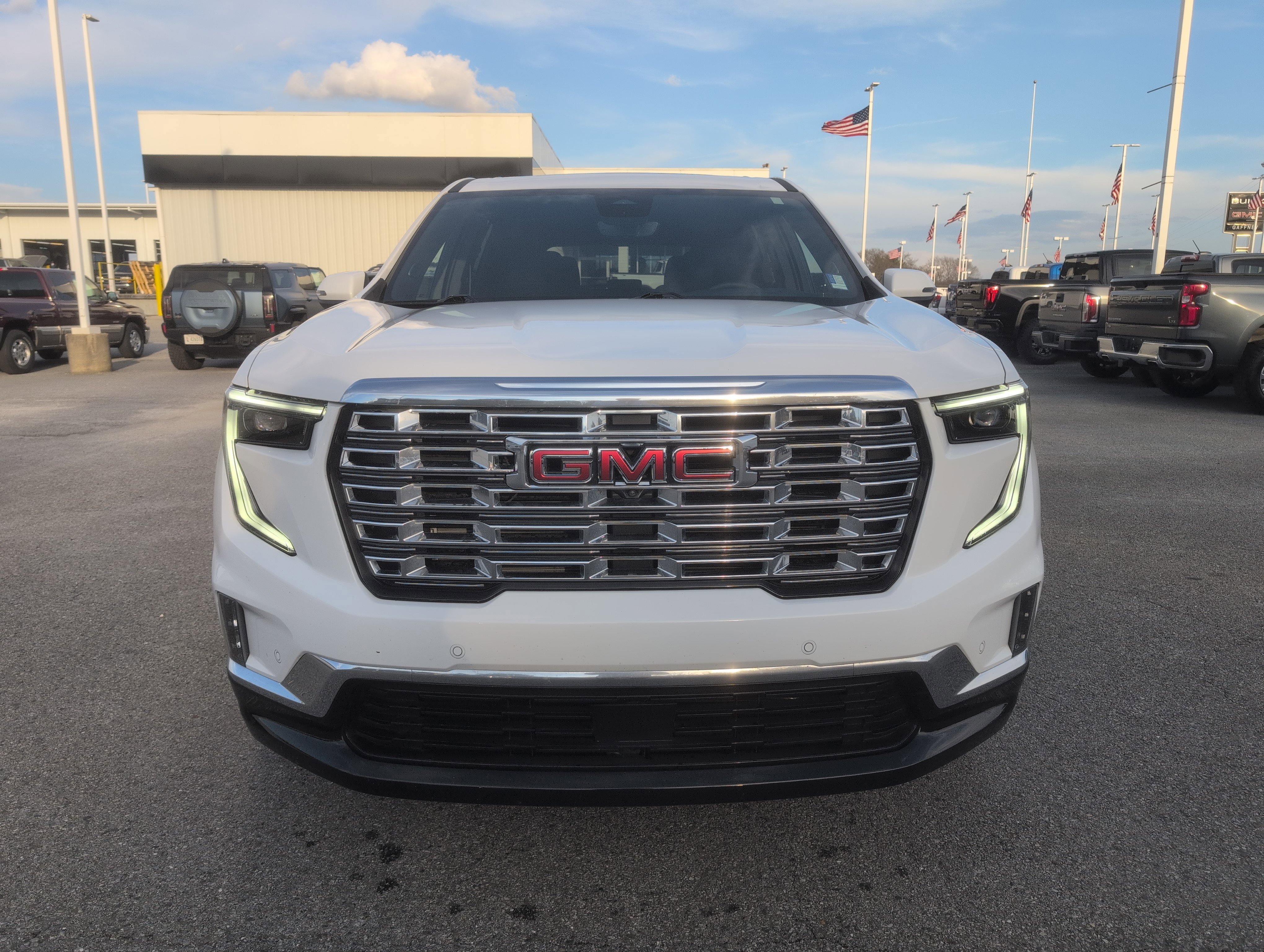 Used 2025 GMC Acadia Denali w/ Super Cruise Package image 14