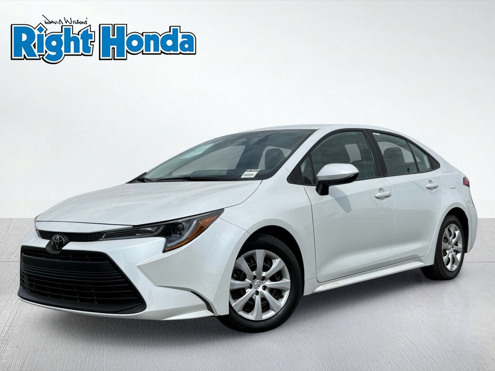 Used 2025 Toyota Corolla LE FWD video 2