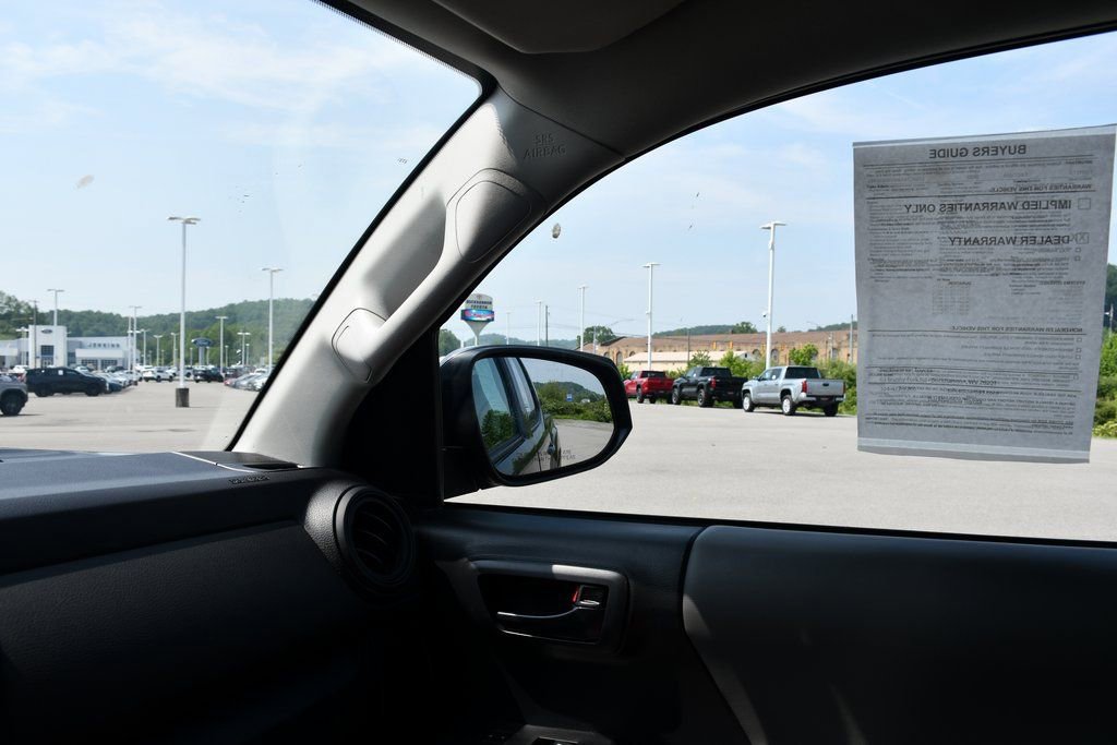 Used 2022 Toyota Tacoma SR image 16