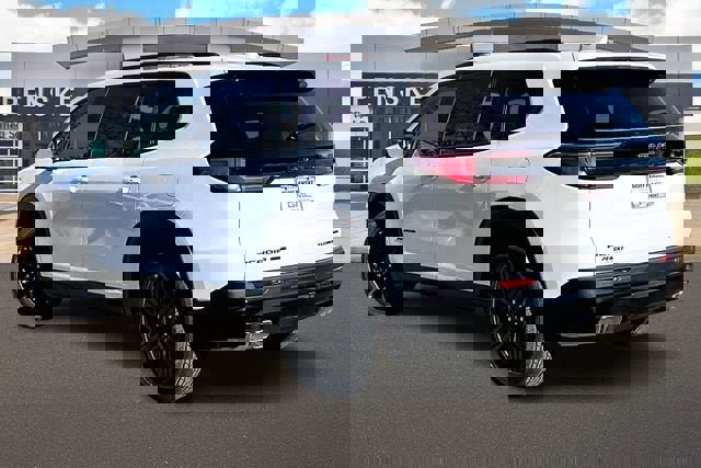 New 2026 GMC Acadia Elevation image 3