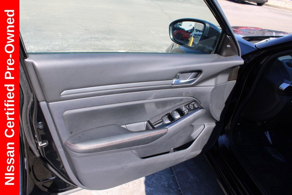 Certified 2025 Nissan Altima 2.5 SR image 18