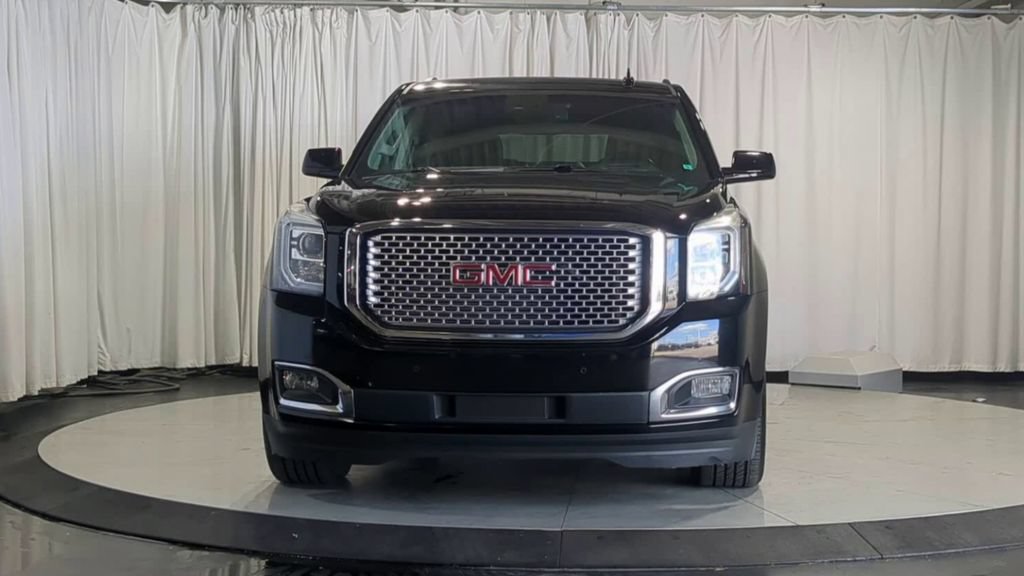 Used 2016 GMC Yukon Denali w/ Open Road Package AWD/4WD image 3