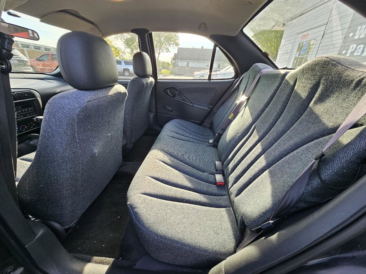 Used 2004 Chevrolet Cavalier Sedan w/ Preferred Equipment Group FWD image 22