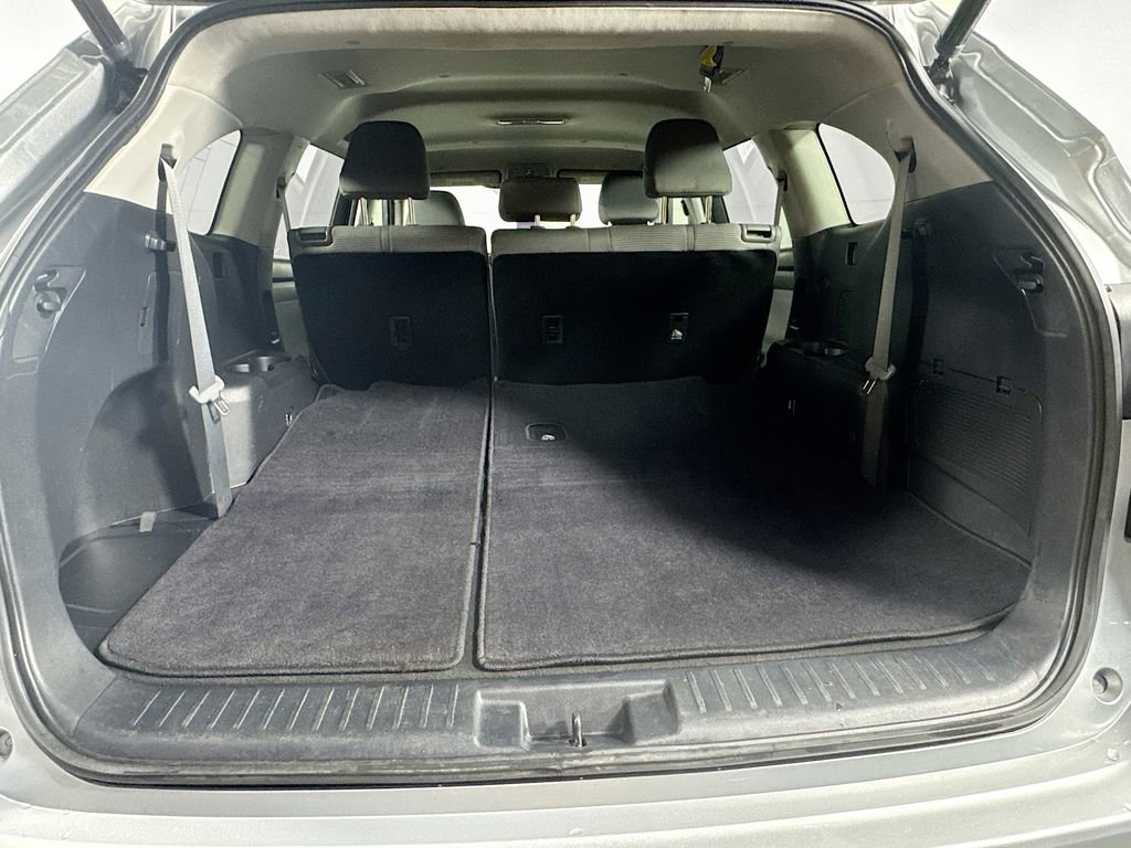 Used 2023 Toyota Highlander LE FWD image 29