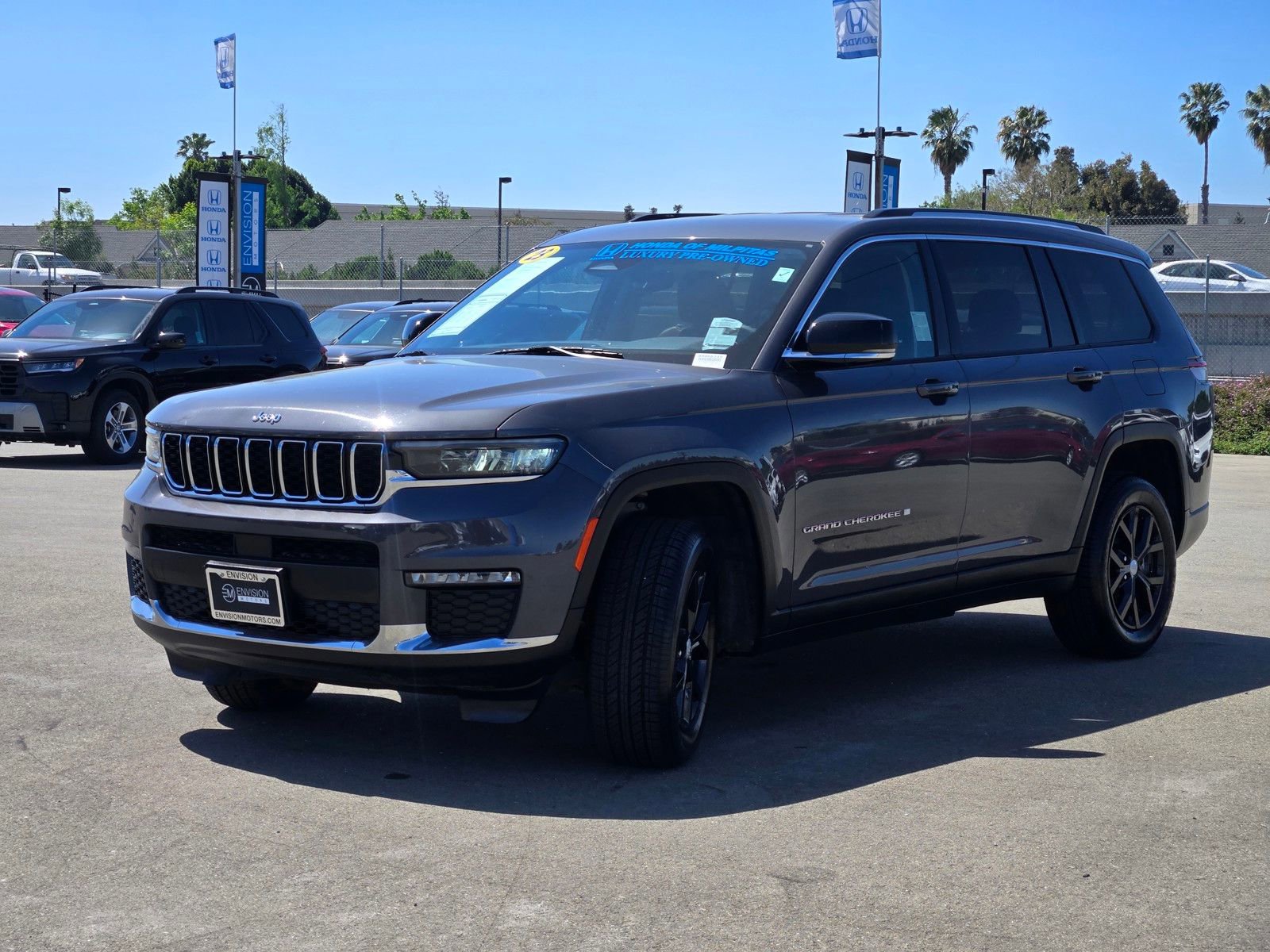 Used 2023 Jeep Grand Cherokee L Limited image 3