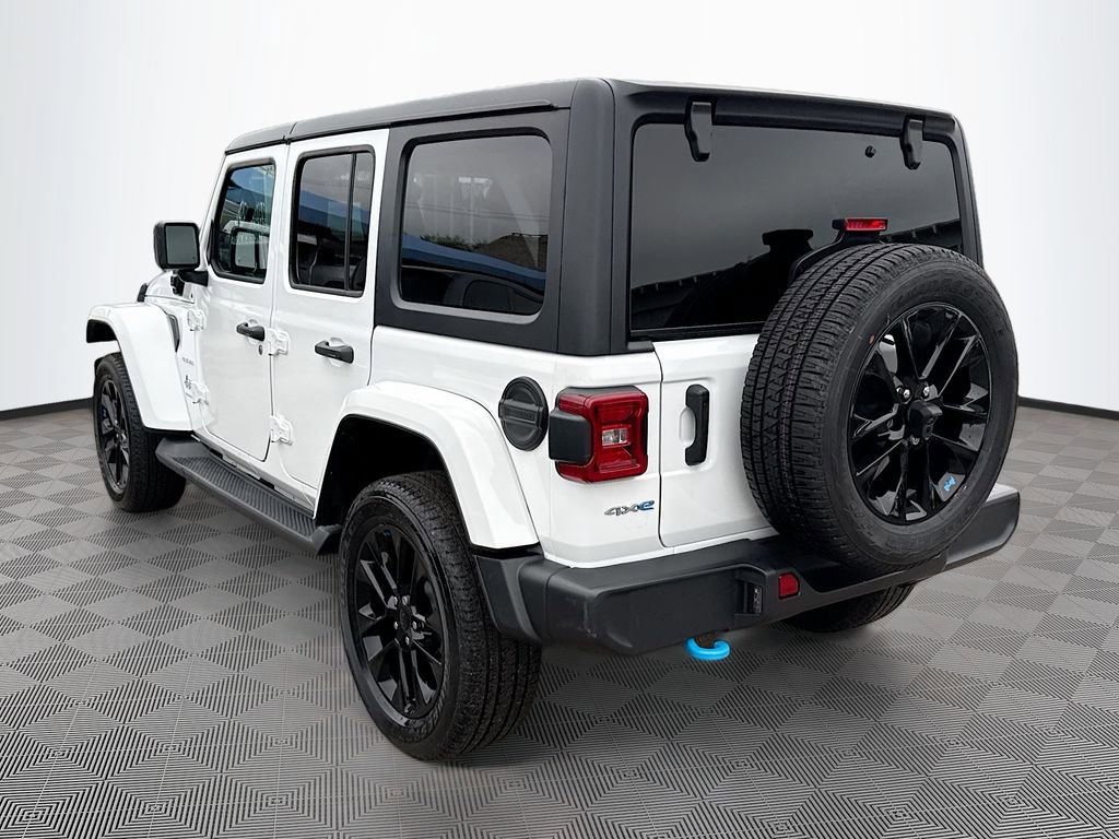 Used 2023 Jeep Wrangler Unlimited Sahara w/ Cold Weather Group image 8