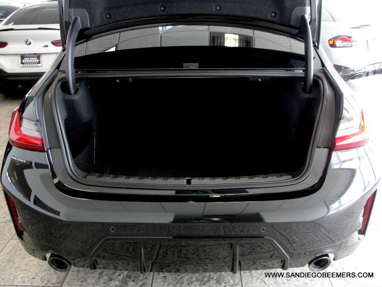 Used 2023 BMW 330i Sedan w/ M Sport Package RWD image 37