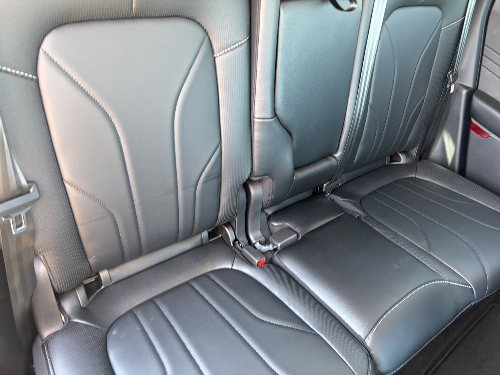 New 2025 Ford Escape SE w/ PHEV Premium Package FWD image 18