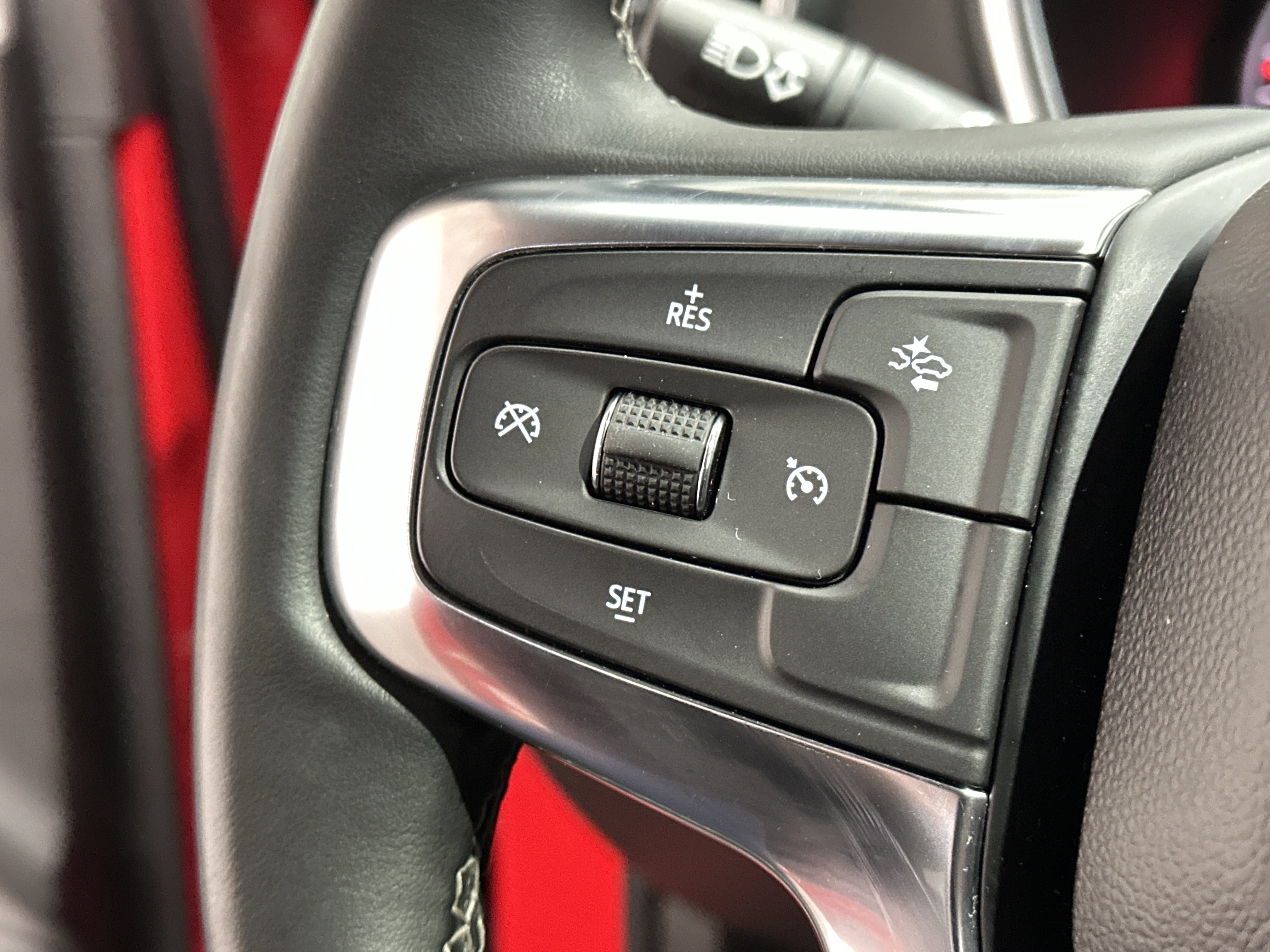 Used 2024 Chevrolet Blazer LT image 28