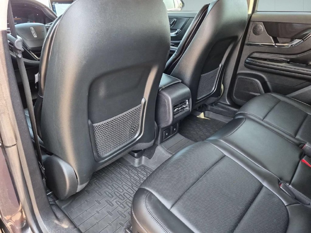 Used 2023 Lincoln Corsair Reserve w/ Equipment Group 201A AWD/4WD image 27