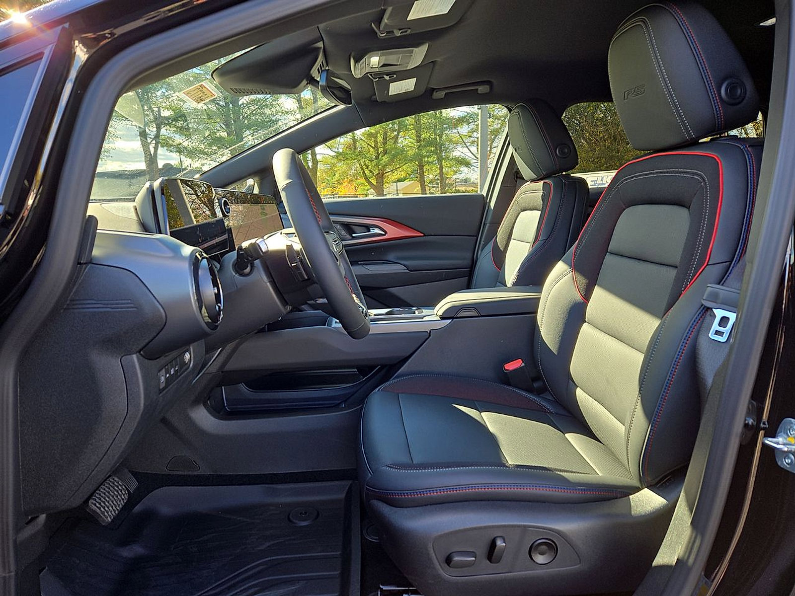 New 2026 Chevrolet Equinox EV RS image 14