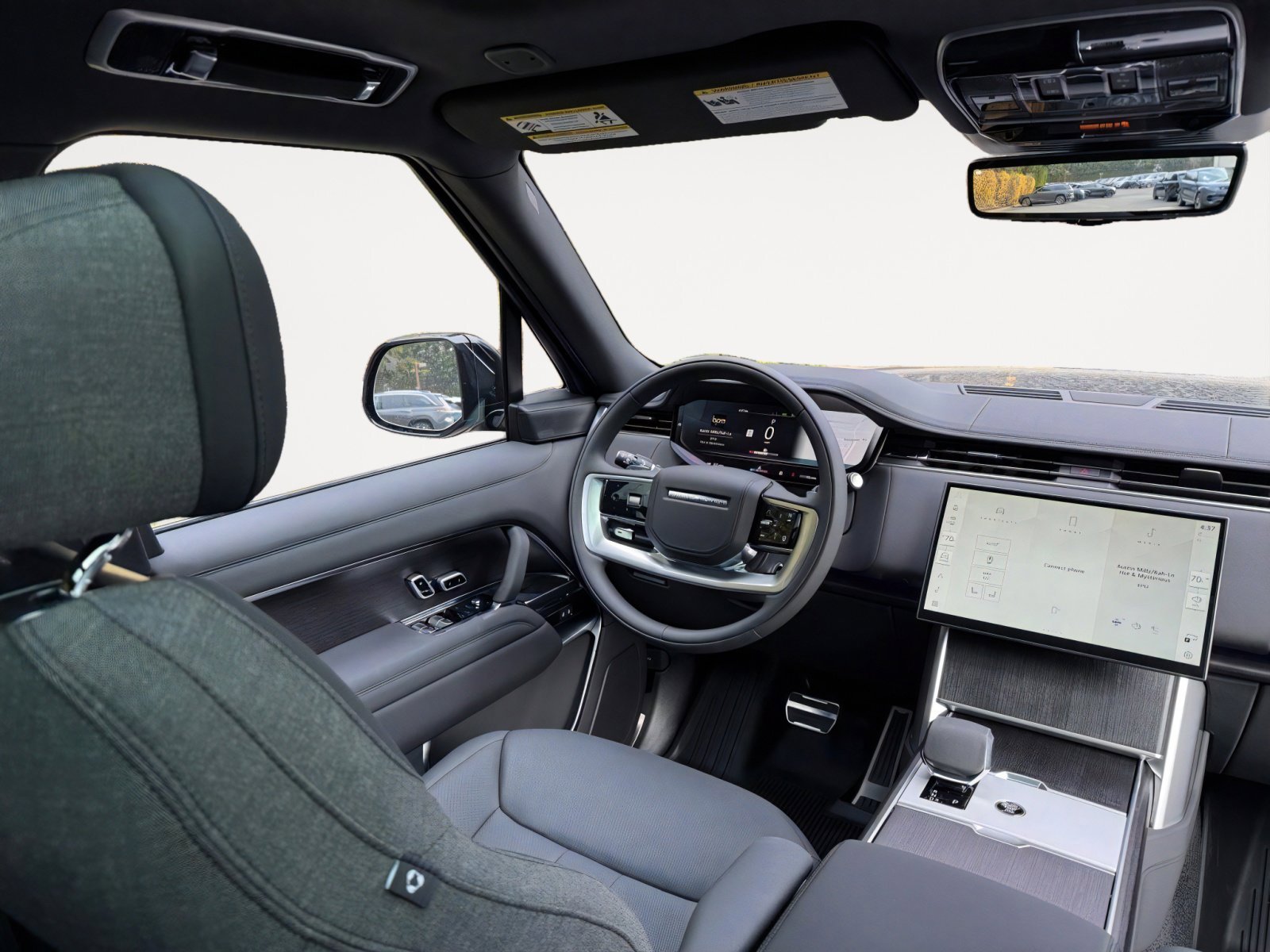 New 2025 Land Rover Range Rover SE image 8