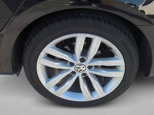 Used 2019 Volkswagen Passat 2.0T Wolfsburg w/ Wheels & Sunroof Package FWD image 9