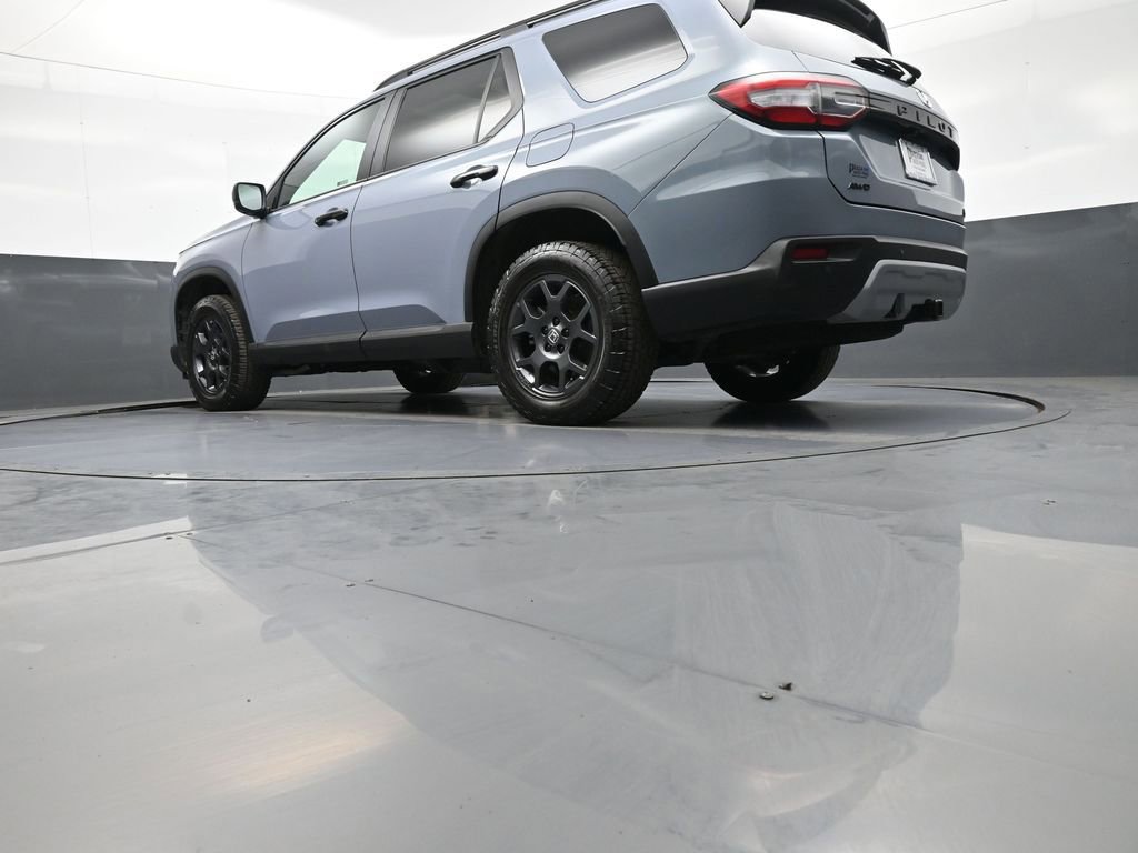 Certified 2024 Honda Pilot TrailSport image 34