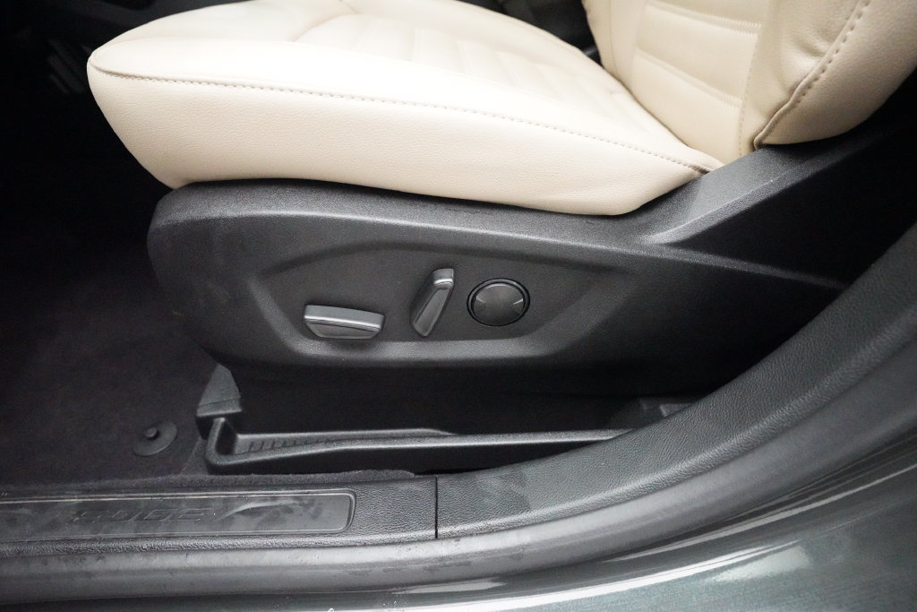 Used 2024 Ford Edge SEL w/ Convenience Package AWD/4WD image 30