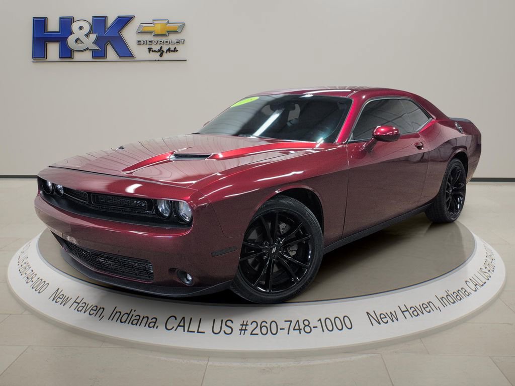 Used 2018 Dodge Challenger R/T w/ Blacktop Package RWD image 3