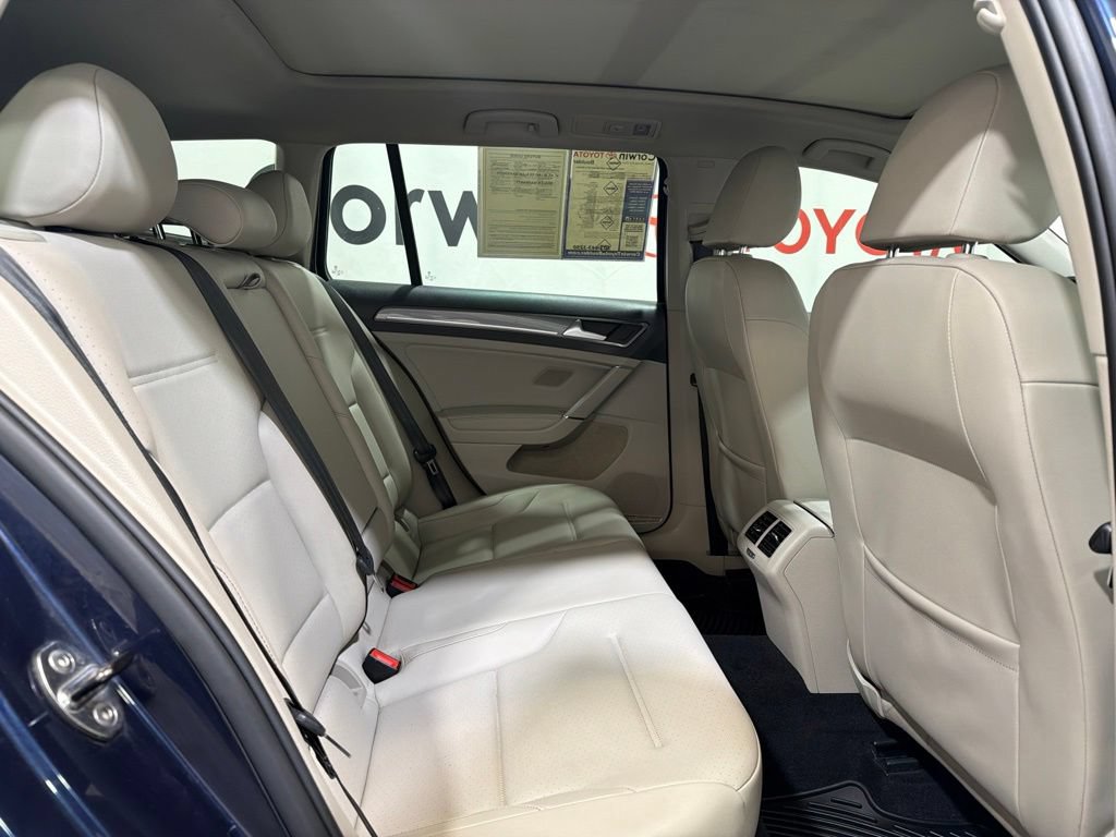 Used 2017 Volkswagen Golf Alltrack SE AWD/4WD image 15