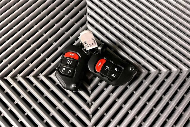 Used 2026 Jeep Wrangler Unlimited Rubicon AWD/4WD image 9
