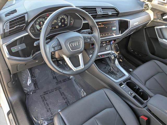 Certified 2025 Audi Q3 2.0T Premium Plus w/ Premium Plus Package image 9
