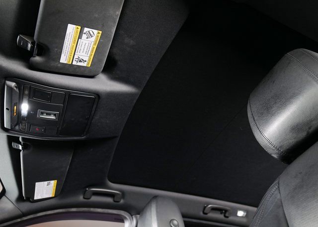 Used 2017 Land Rover Discovery Sport HSE image 19