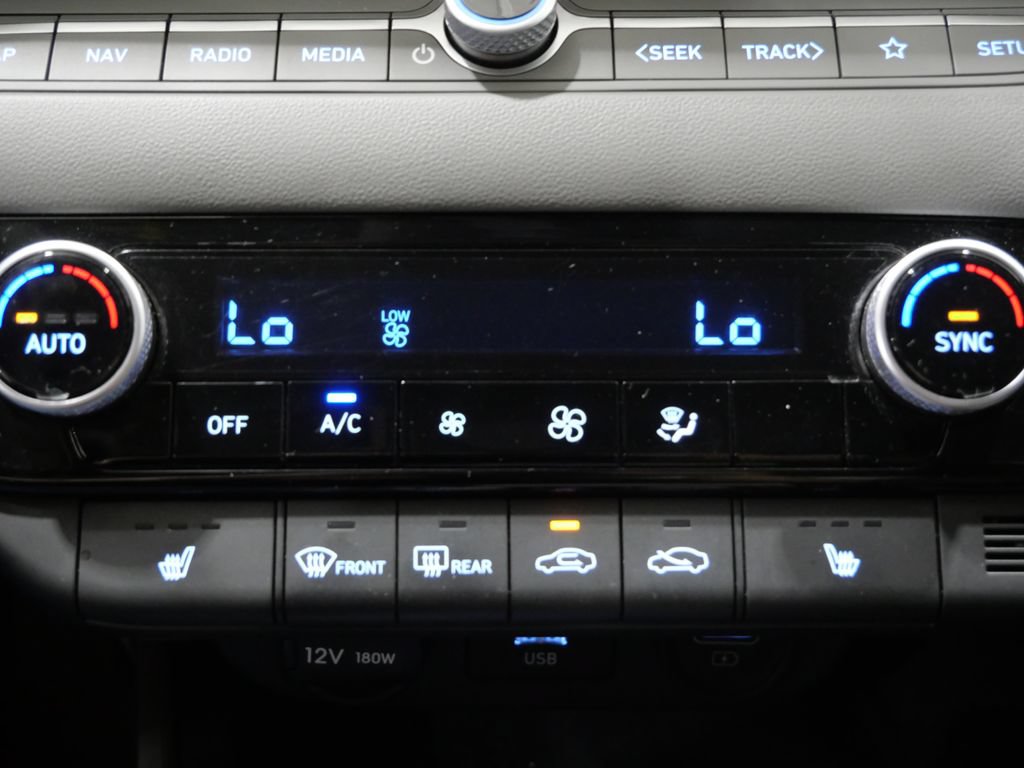 Used 2023 Hyundai Elantra SEL w/ Convenience Package FWD image 19