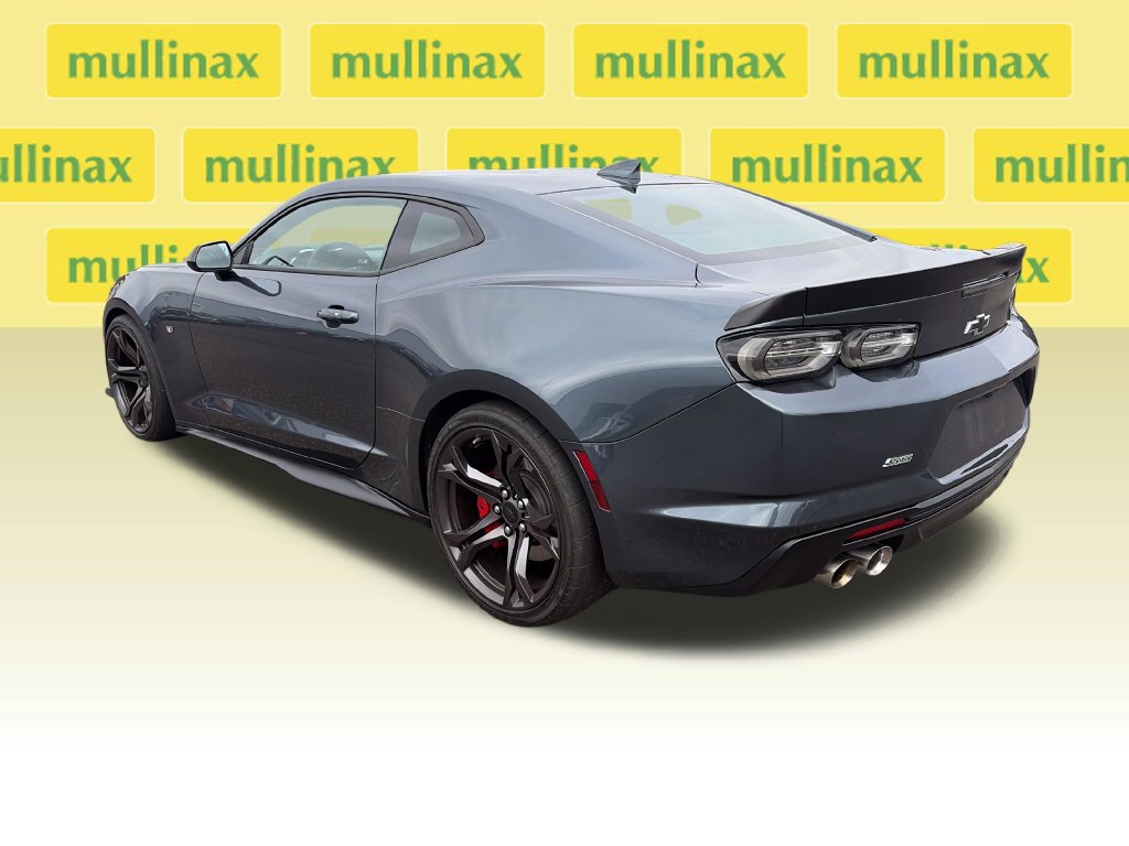Used 2019 Chevrolet Camaro SS RWD image 11