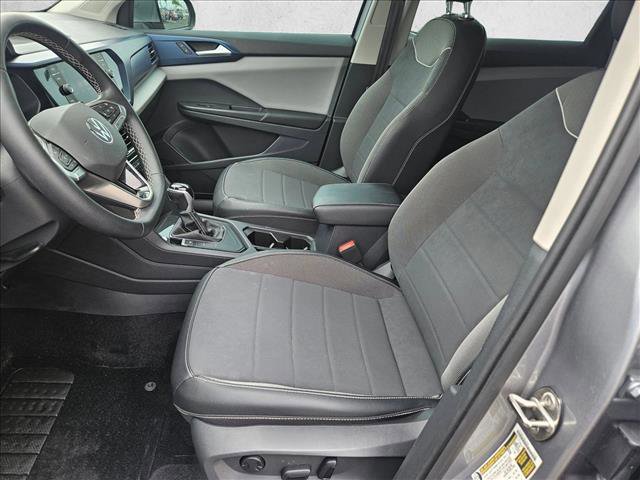Used 2023 Volkswagen Taos SE FWD image 15