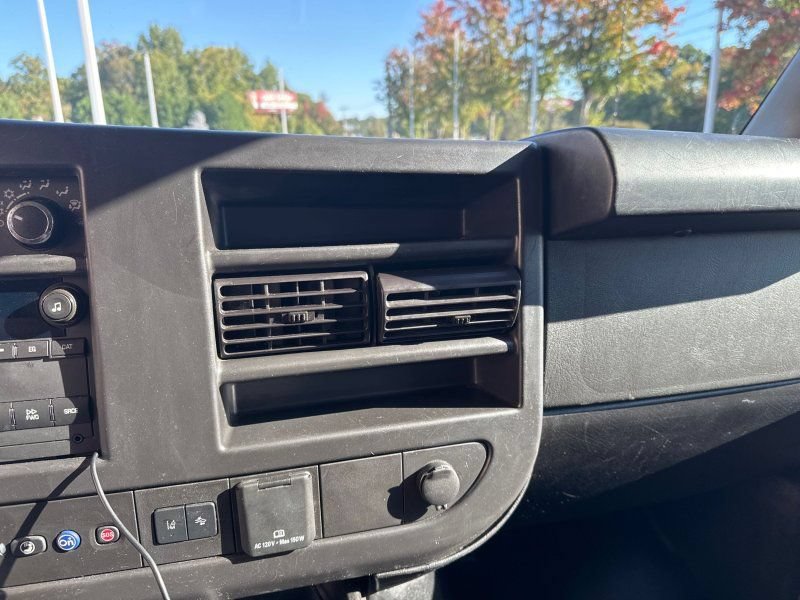 Used 2024 Chevrolet Express 3500 LS RWD image 24