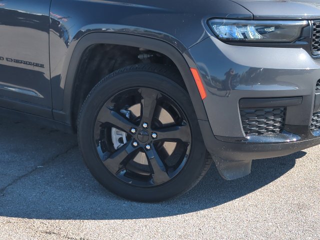 Used 2025 Jeep Grand Cherokee L Altitude AWD/4WD image 2
