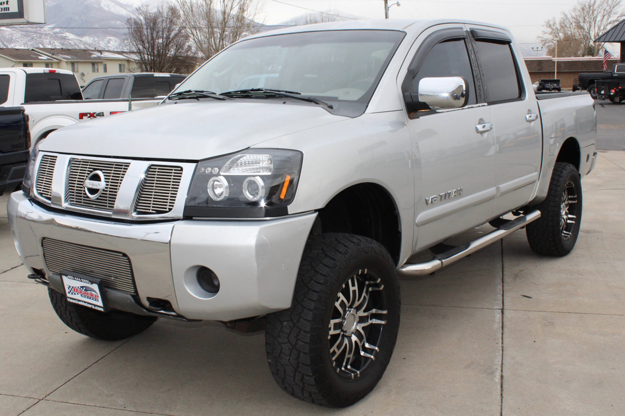 Used 2006 Nissan Titan LE w/ (R02) LE Off-Road Pkg image 4