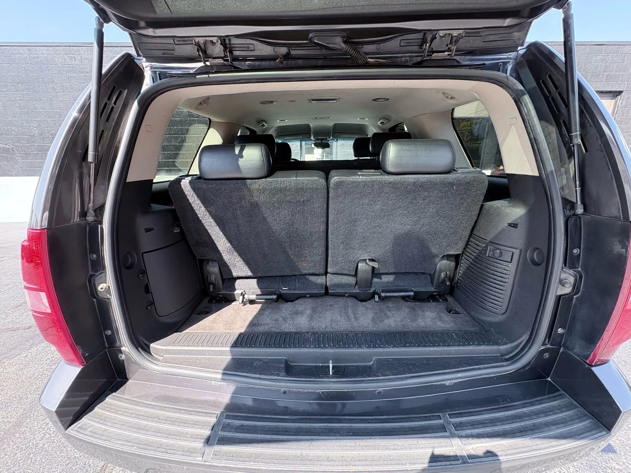 Used 2010 Chevrolet Tahoe LS w/ Regional Value Package image 17