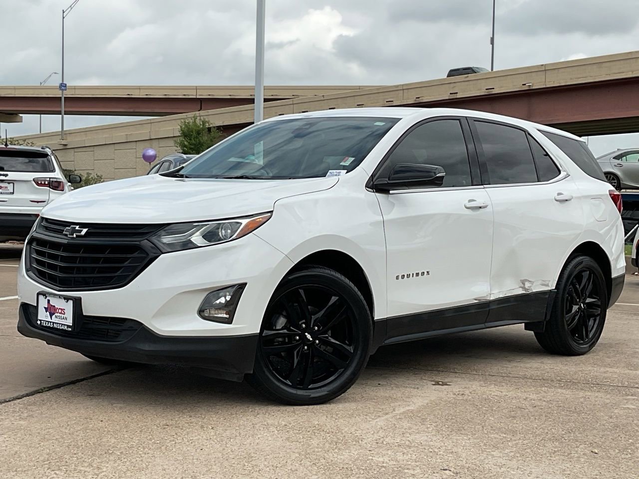 Used 2020 Chevrolet Equinox LT w/ Sport Edition image 2