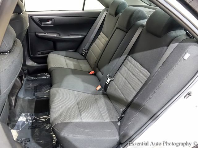 Used 2016 Toyota Camry LE image 11