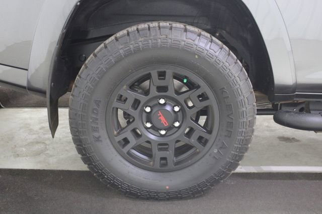 Used 2022 Toyota 4Runner SR5 Premium w/ Moonroof Package image 28