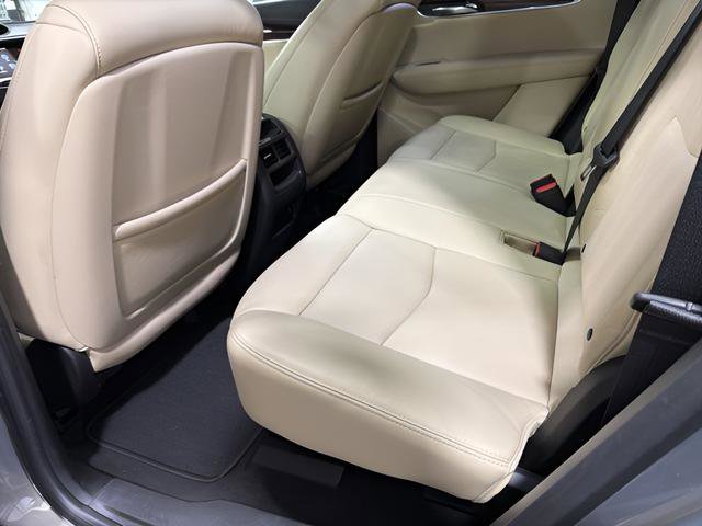 Used 2017 Cadillac XT5 Luxury w/ Driver Awareness Package FWD image 29