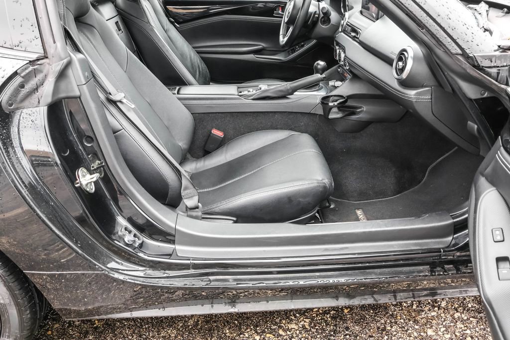 Used 2024 MAZDA MX-5 Miata RF Grand Touring RWD image 29
