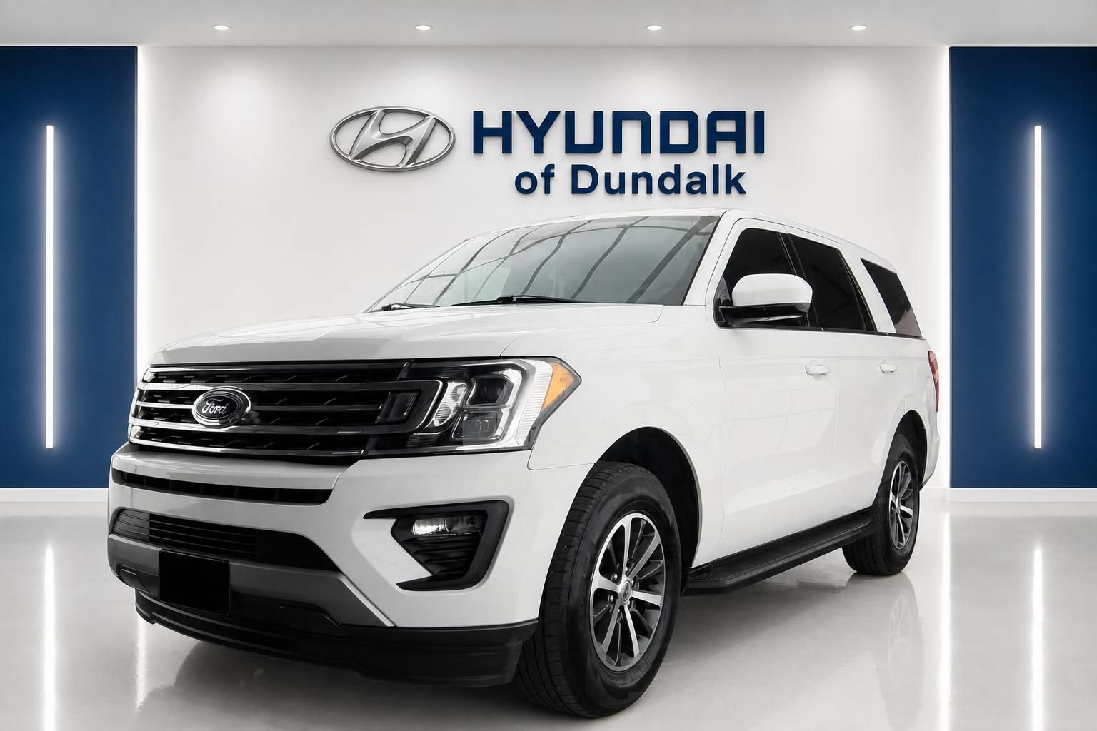 Used 2021 Ford Expedition XLT RWD image 3