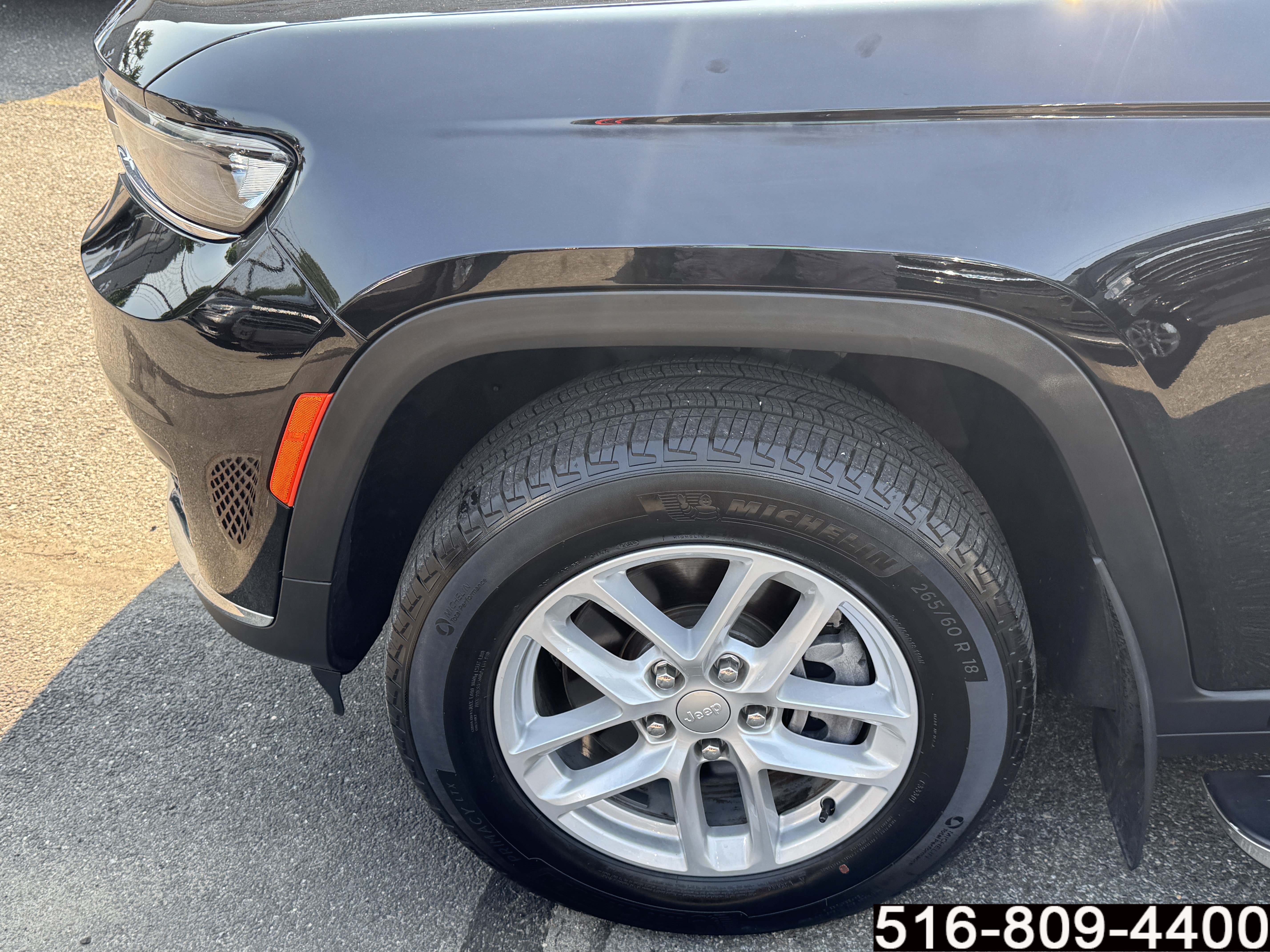 Used 2024 Jeep Grand Cherokee L Laredo AWD/4WD image 10