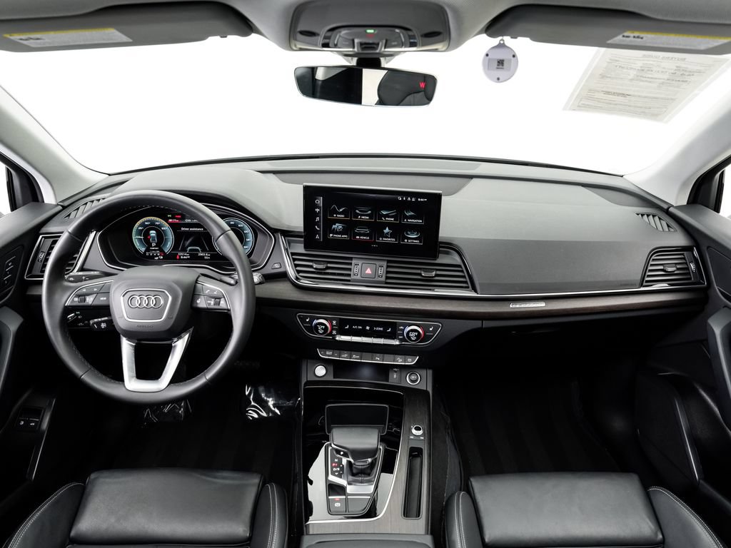 Used 2023 Audi Q5 e Premium w/ Convenience Package AWD/4WD image 18