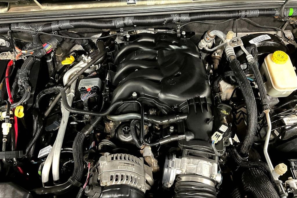 Used 2016 Jeep Wrangler Unlimited Rubicon w/ Connectivity Group image 40