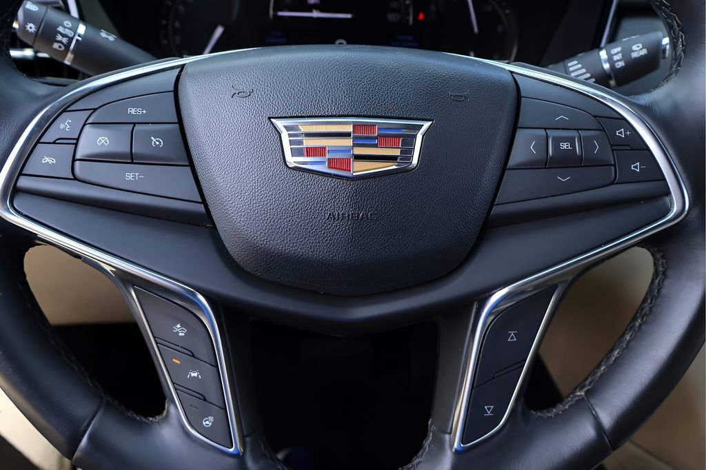 Used 2018 Cadillac XT5 Premium Luxury FWD image 19