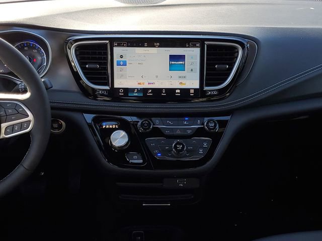 New 2026 Chrysler Pacifica Select FWD image 14