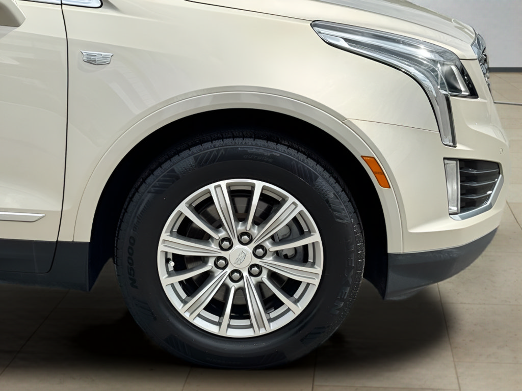 Used 2017 Cadillac XT5 Luxury FWD image 44