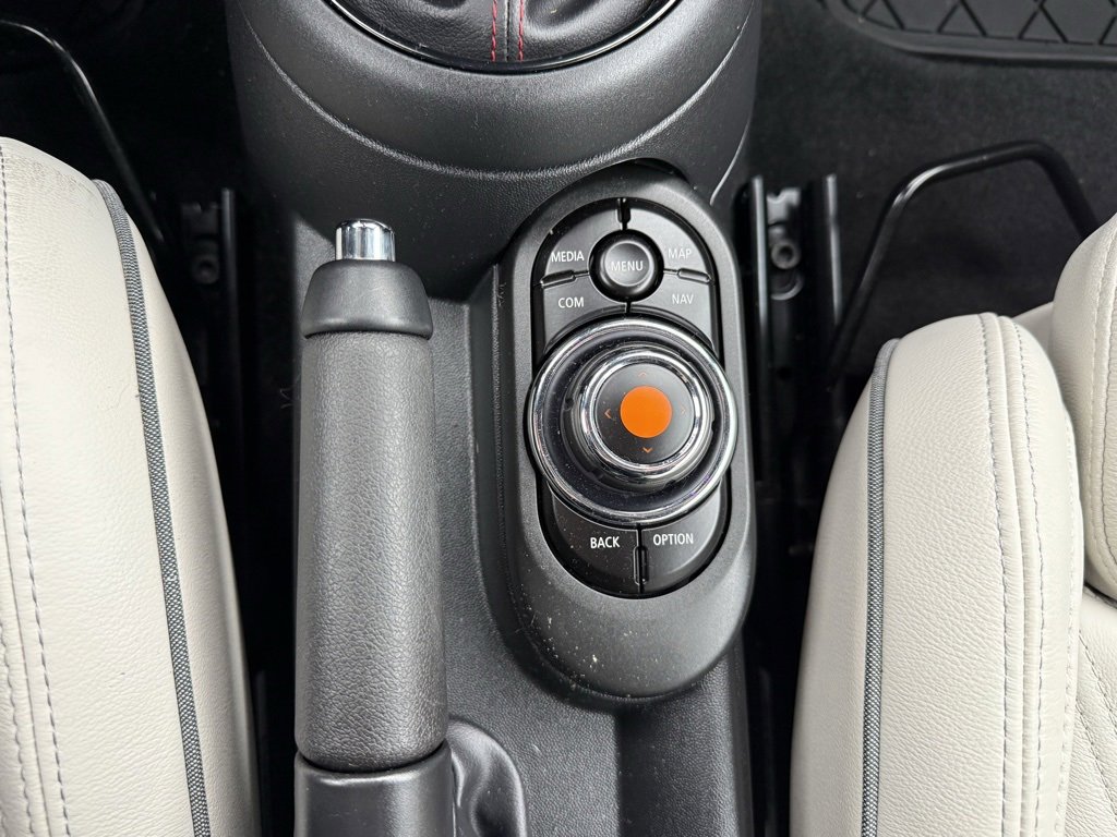 Used 2020 MINI Cooper S w/ Signature Upholstery Package image 26