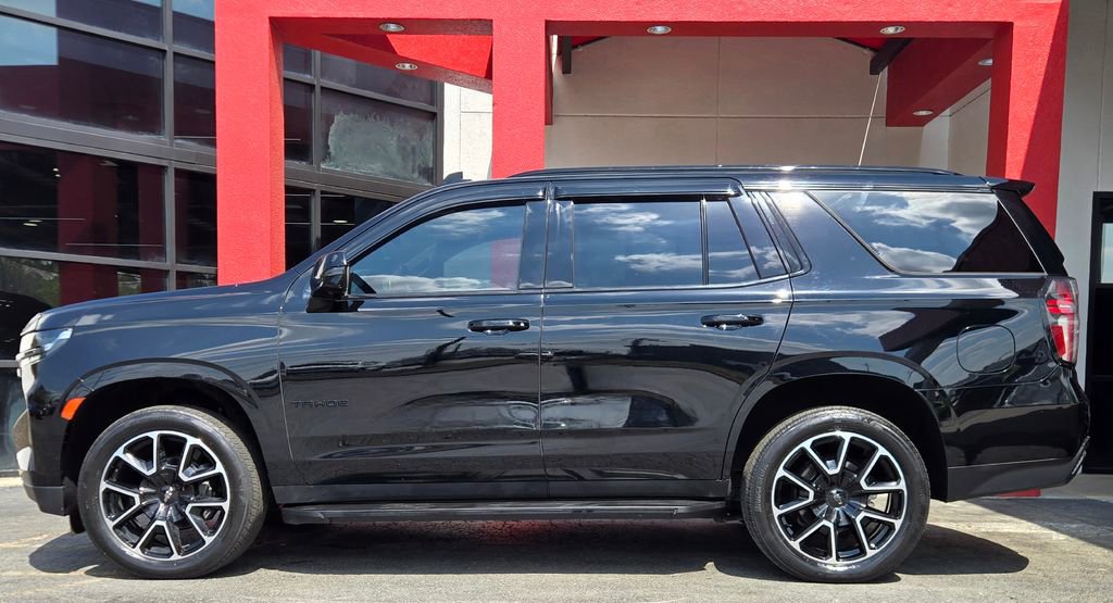 Used 2021 Chevrolet Tahoe RST w/ Luxury Package AWD/4WD image 5
