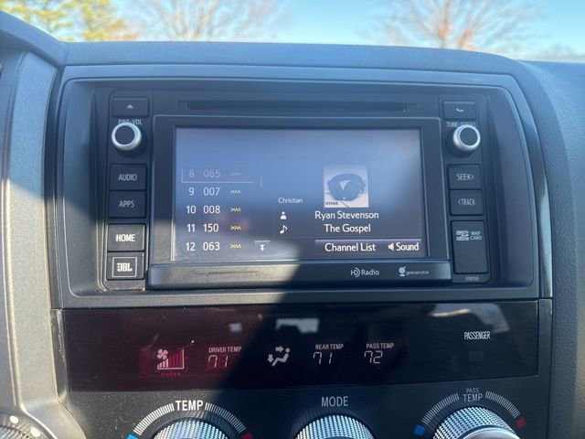 Used 2016 Toyota Sequoia Limited w/ Safety & Convenience Package image 35